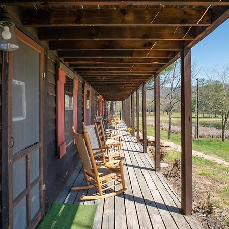 Coyote Lodge At Deerwoode Reserve Brevard Exterior photo